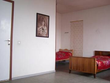 Фото номера Трехместный номер с балконом Отели типа «постель и завтрак» B&amp;B Sunrise House Aygavan г. Aygavan 13