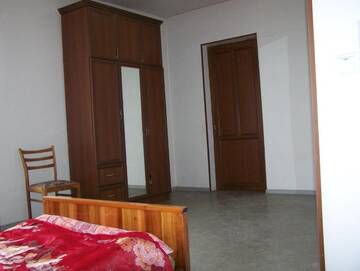 Фото номера Трехместный номер с балконом Отели типа «постель и завтрак» B&amp;B Sunrise House Aygavan г. Aygavan 15
