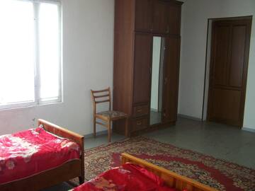 Фото номера Трехместный номер с балконом Отели типа «постель и завтрак» B&amp;B Sunrise House Aygavan г. Aygavan 2